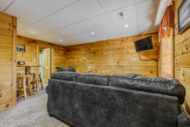 1554 Bear Valley Road, Sevierville, TN 37876