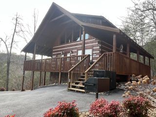1554 Bear Valley Road, Sevierville, TN 37876