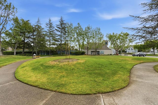 114 Williams Lane, Foster City, CA 94404