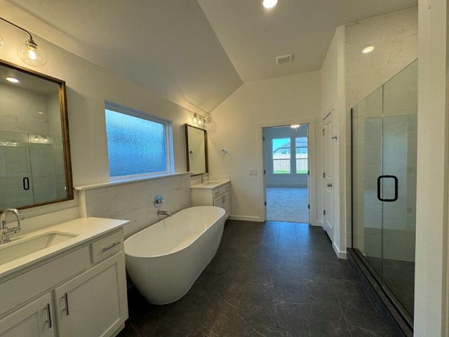 11104 NW 132nd Street, Yukon, OK 73099