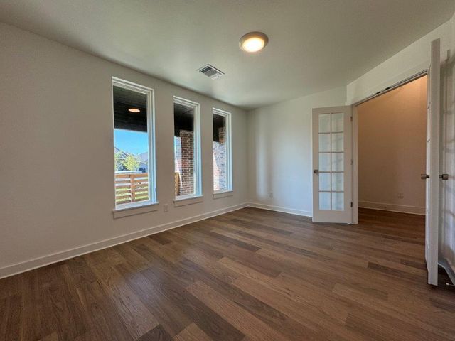 11104 NW 132nd Street, Yukon, OK 73099