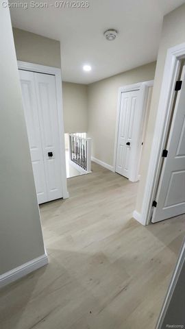 2457 Gemini Drive, Lake Orion Village, MI 48360