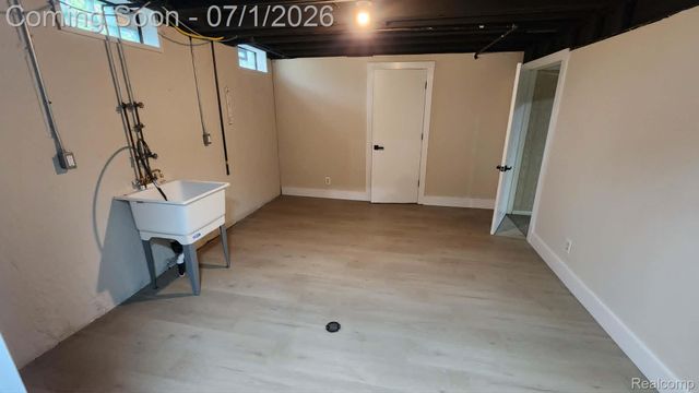 2457 Gemini Drive, Lake Orion Village, MI 48360