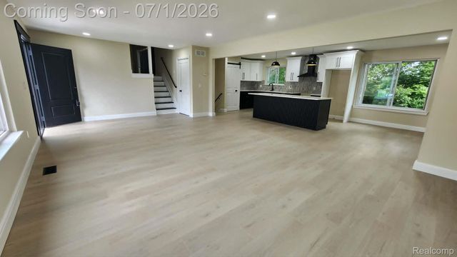 2457 Gemini Drive, Lake Orion Village, MI 48360