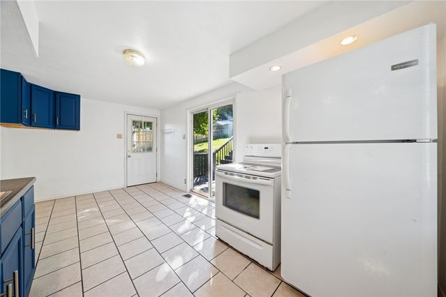 2318 Locust St, South Greensburg Boro, PA 15601