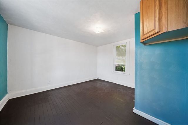 2318 Locust St, South Greensburg Boro, PA 15601