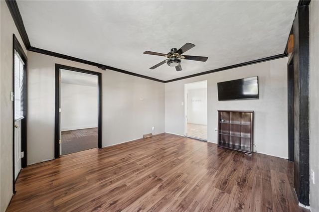 2318 Locust St, South Greensburg Boro, PA 15601