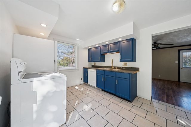 2318 Locust St, South Greensburg Boro, PA 15601