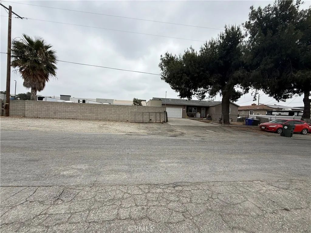 10453 Calabash, Fontana, CA 92337