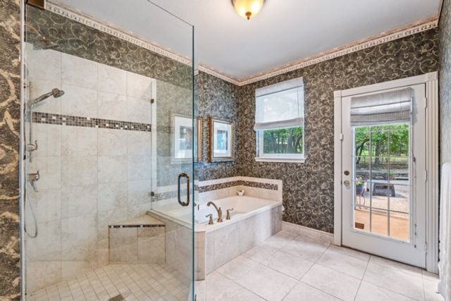 150 Creekside Drive, Double Oak, TX 75077
