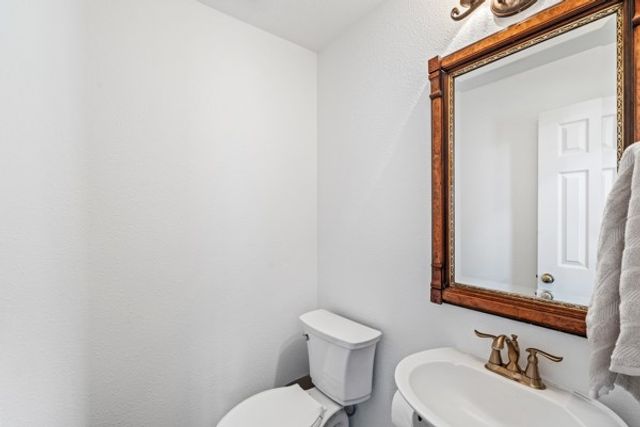 150 Creekside Drive, Double Oak, TX 75077