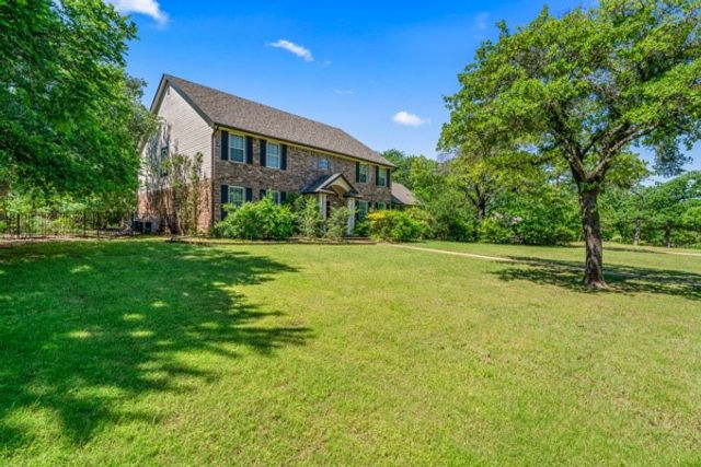 150 Creekside Drive, Double Oak, TX 75077