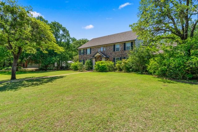 150 Creekside Drive, Double Oak, TX 75077