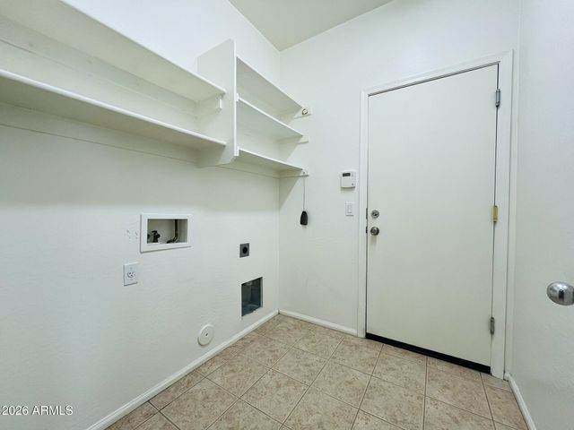 2561 W WOBURN Lane, Phoenix, AZ 85085