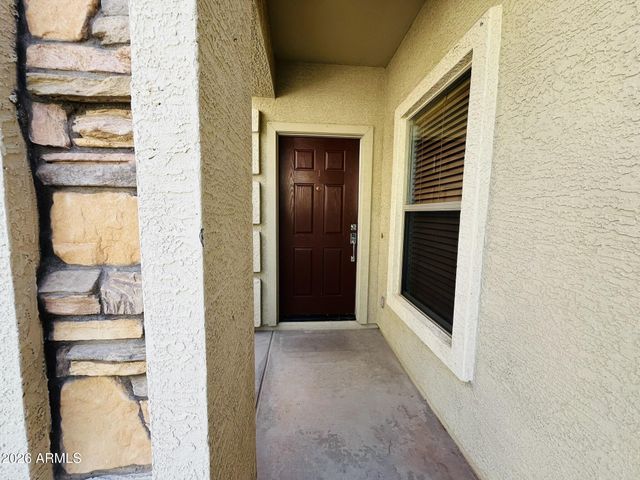 2561 W WOBURN Lane, Phoenix, AZ 85085