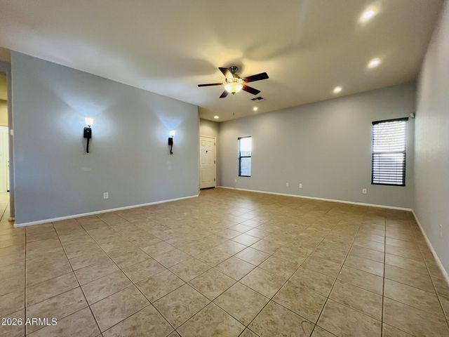 2561 W WOBURN Lane, Phoenix, AZ 85085