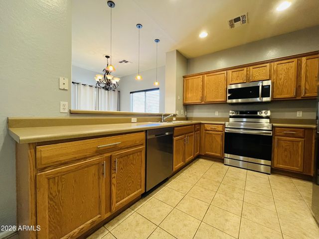 2561 W WOBURN Lane, Phoenix, AZ 85085