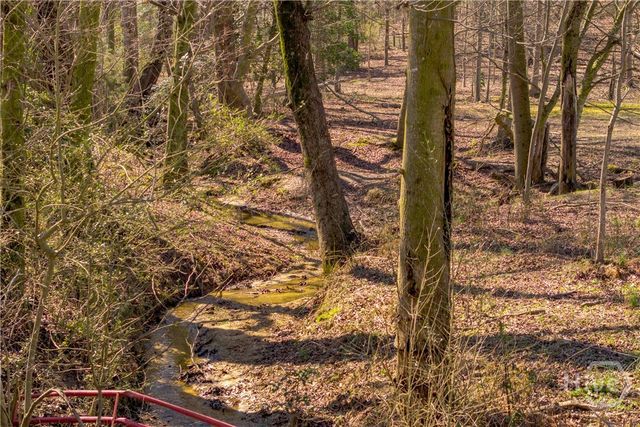 685 James Springs Rd, Danielsville, GA 30633