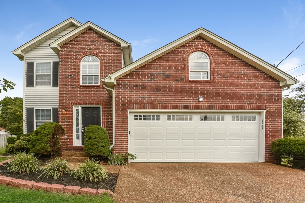 1905 Port James Cir, Antioch, TN 37013