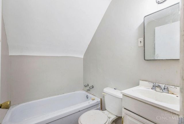 3414 Woodburn Avenue, Cincinnati, OH 45207