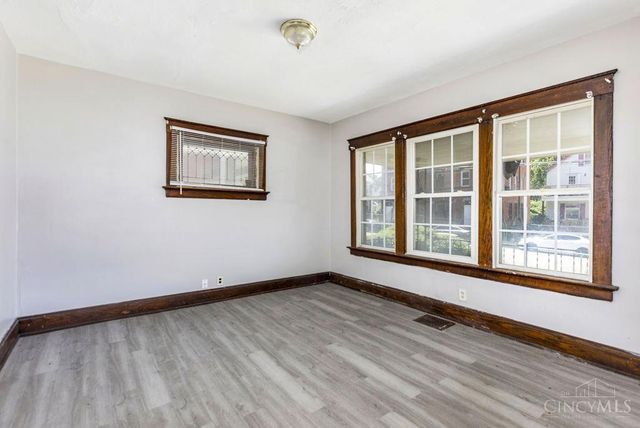 3414 Woodburn Avenue, Cincinnati, OH 45207