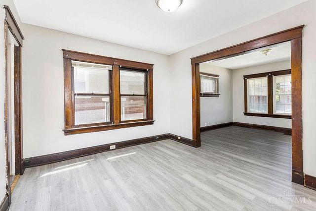 3414 Woodburn Avenue, Cincinnati, OH 45207