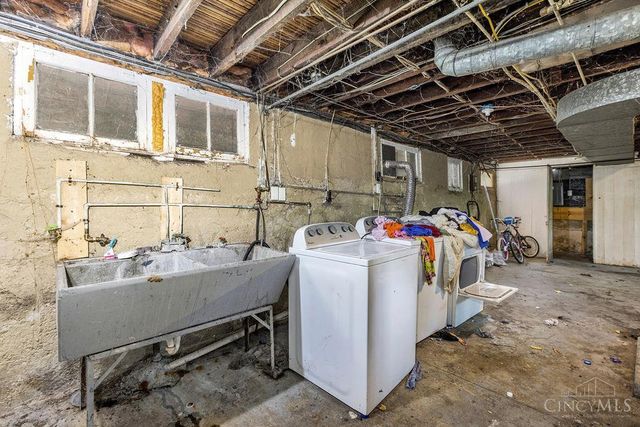 3414 Woodburn Avenue, Cincinnati, OH 45207