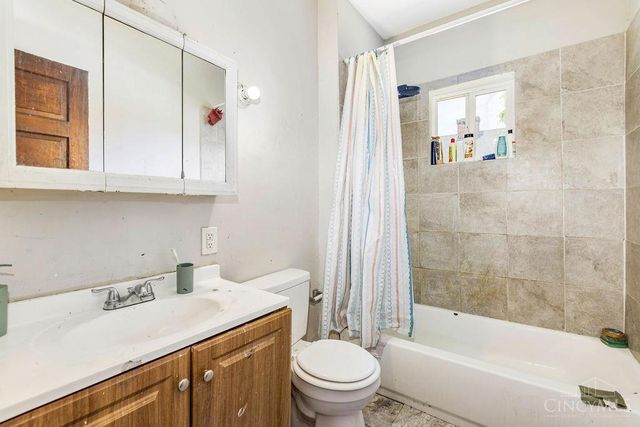 3414 Woodburn Avenue, Cincinnati, OH 45207
