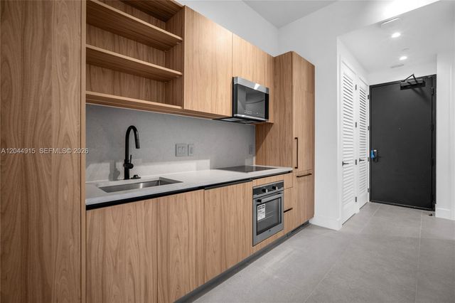 91 NW 27th Street 503, Miami, FL 33127