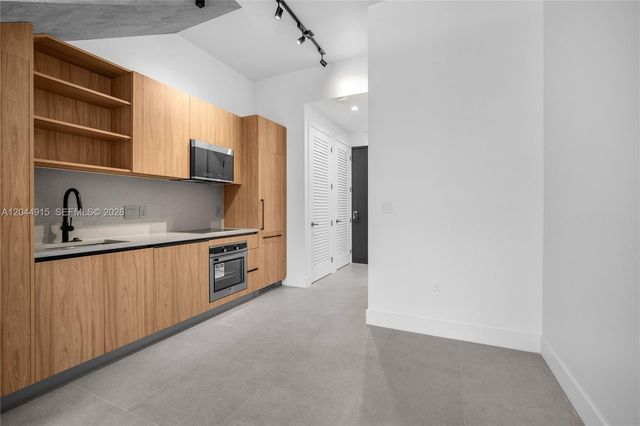 91 NW 27th Street 503, Miami, FL 33127