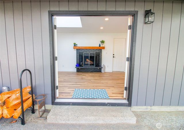 704 NE Normandy, Bremerton, WA 98310