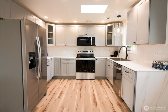 704 NE Normandy, Bremerton, WA 98310