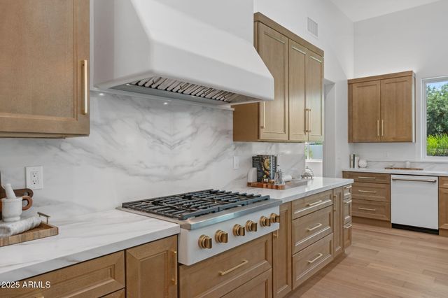 8130 E VISTA BONITA Drive, Scottsdale, AZ 85255