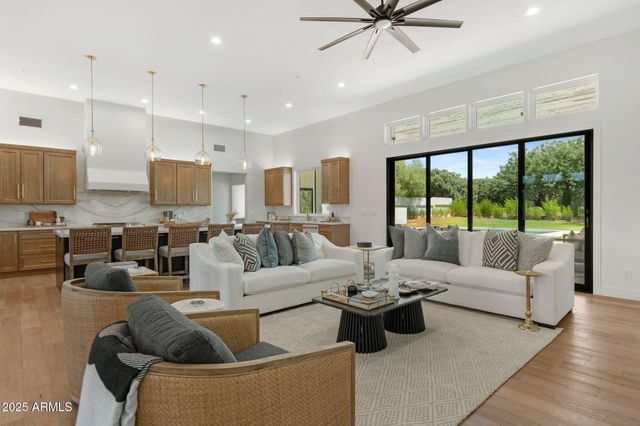 8130 E VISTA BONITA Drive, Scottsdale, AZ 85255