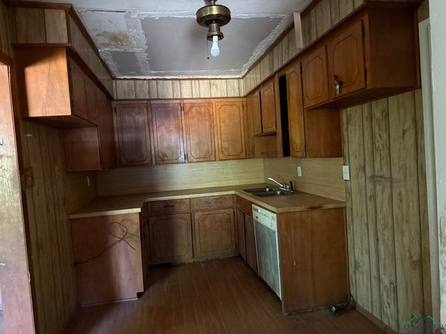 262 HOUSTON ST, Lone Star, TX 75668