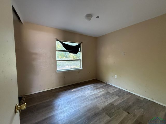 262 HOUSTON ST, Lone Star, TX 75668