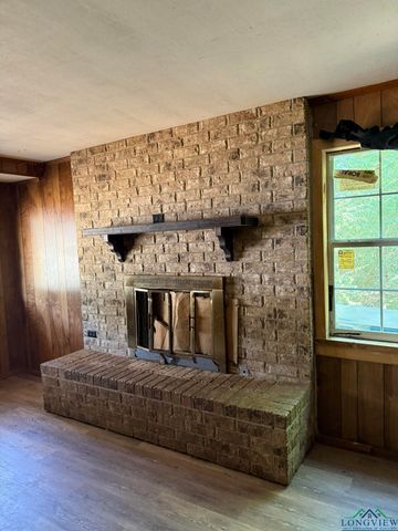 262 HOUSTON ST, Lone Star, TX 75668