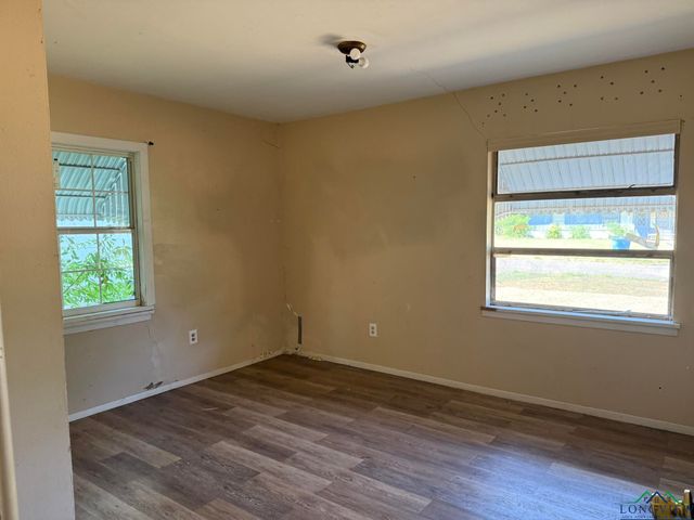 262 HOUSTON ST, Lone Star, TX 75668