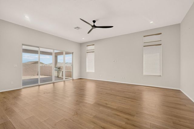8344 Twain Way NW, Albuquerque, NM 87120