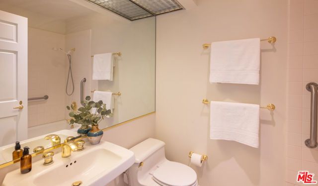 10724 Wilshire Boulevard 1106, Los Angeles, CA 90024