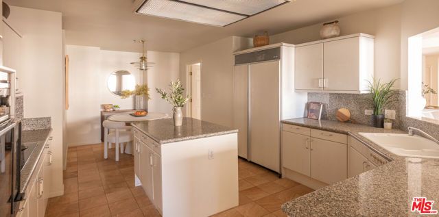 10724 Wilshire Boulevard 1106, Los Angeles, CA 90024