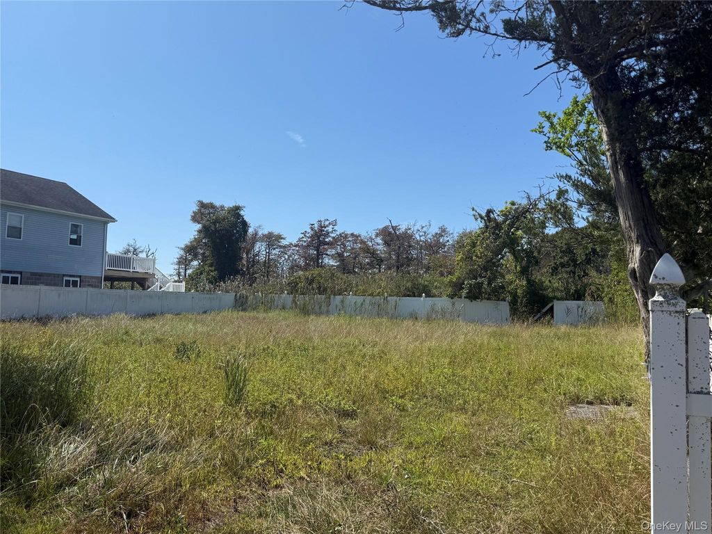 62 Laurelton, Mastic Beach, NY 11951