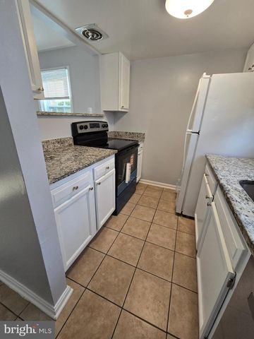 9812 HAGEL CIR, Lorton, VA 22079