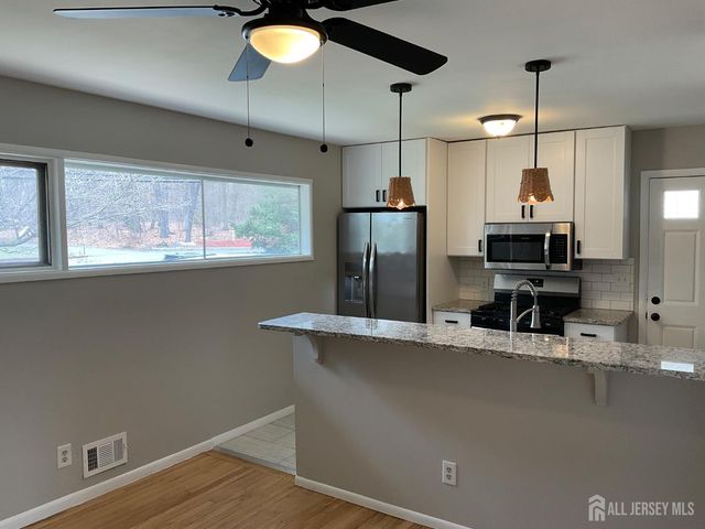 3092 Bordentown Avenue, Old Bridge, NJ 08859