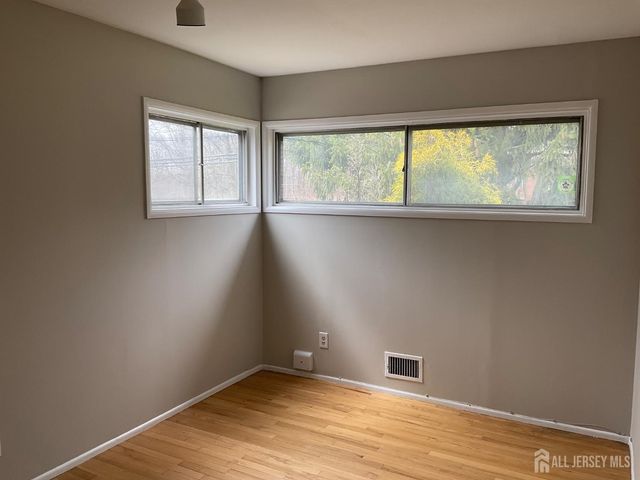 3092 Bordentown Avenue, Old Bridge, NJ 08859