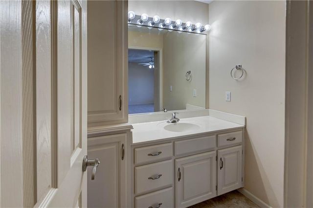 9625 CAILLER Drive, Lenexa, KS 66220