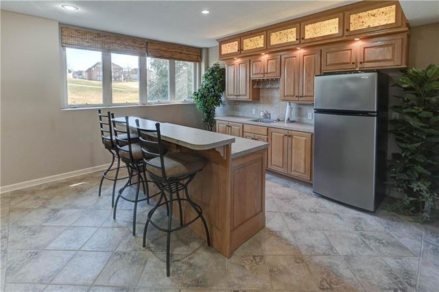 9625 CAILLER Drive, Lenexa, KS 66220