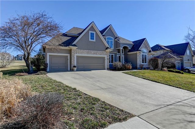 9625 CAILLER Drive, Lenexa, KS 66220
