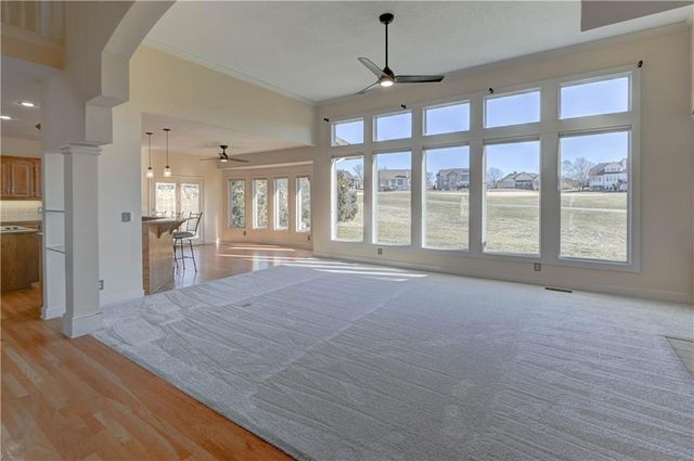 9625 CAILLER Drive, Lenexa, KS 66220