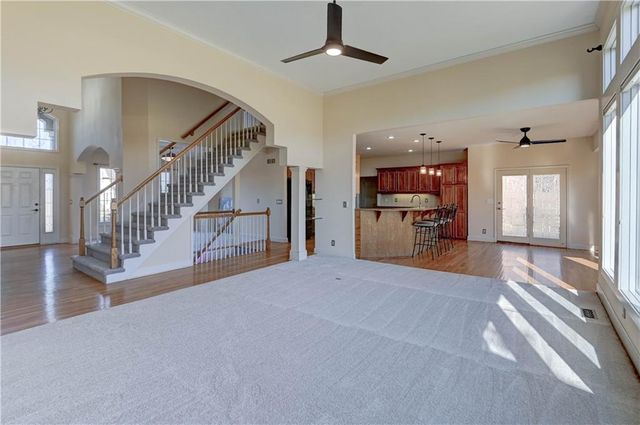 9625 CAILLER Drive, Lenexa, KS 66220
